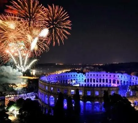 Dom wakacyjny Lusyhouse Pula