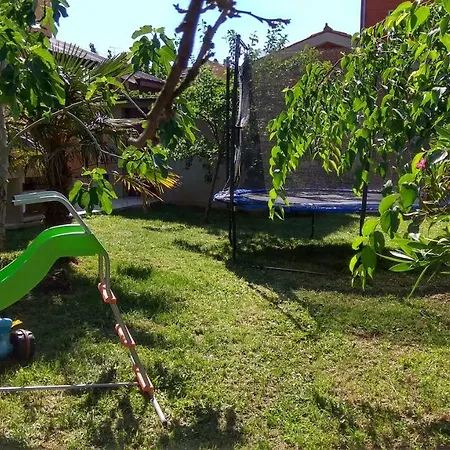 Semesterbostad Lusyhouse