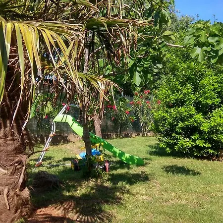 Holiday home Lusyhouse *