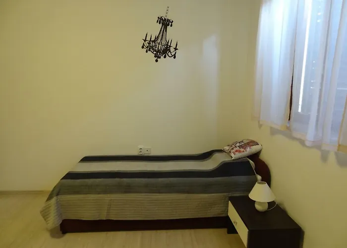 Lusyhouse Будинок відпочинку